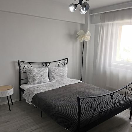 Апартаменты Apartament Carla Дева Экстерьер фото